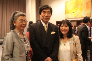 国連クラシックライブ協会主要スタッフと兒玉大使