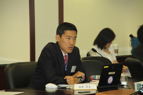 国連機関への就職について説明をする山本参事官
